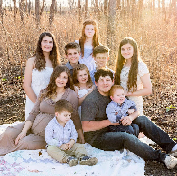 Mom of 12 Kids 'Pregnant for 17 Years' and She's Not Done Yet