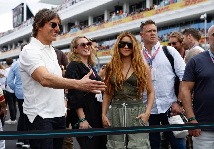 Tom Cruise and Shakira